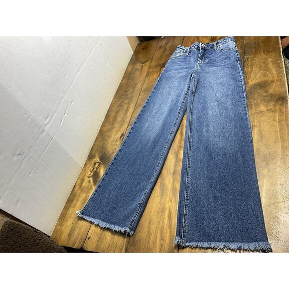BCBG Generation High Rise Wide Leg Jeans Womens Size 3/26 Raw Hem - Picture 1 of 10
